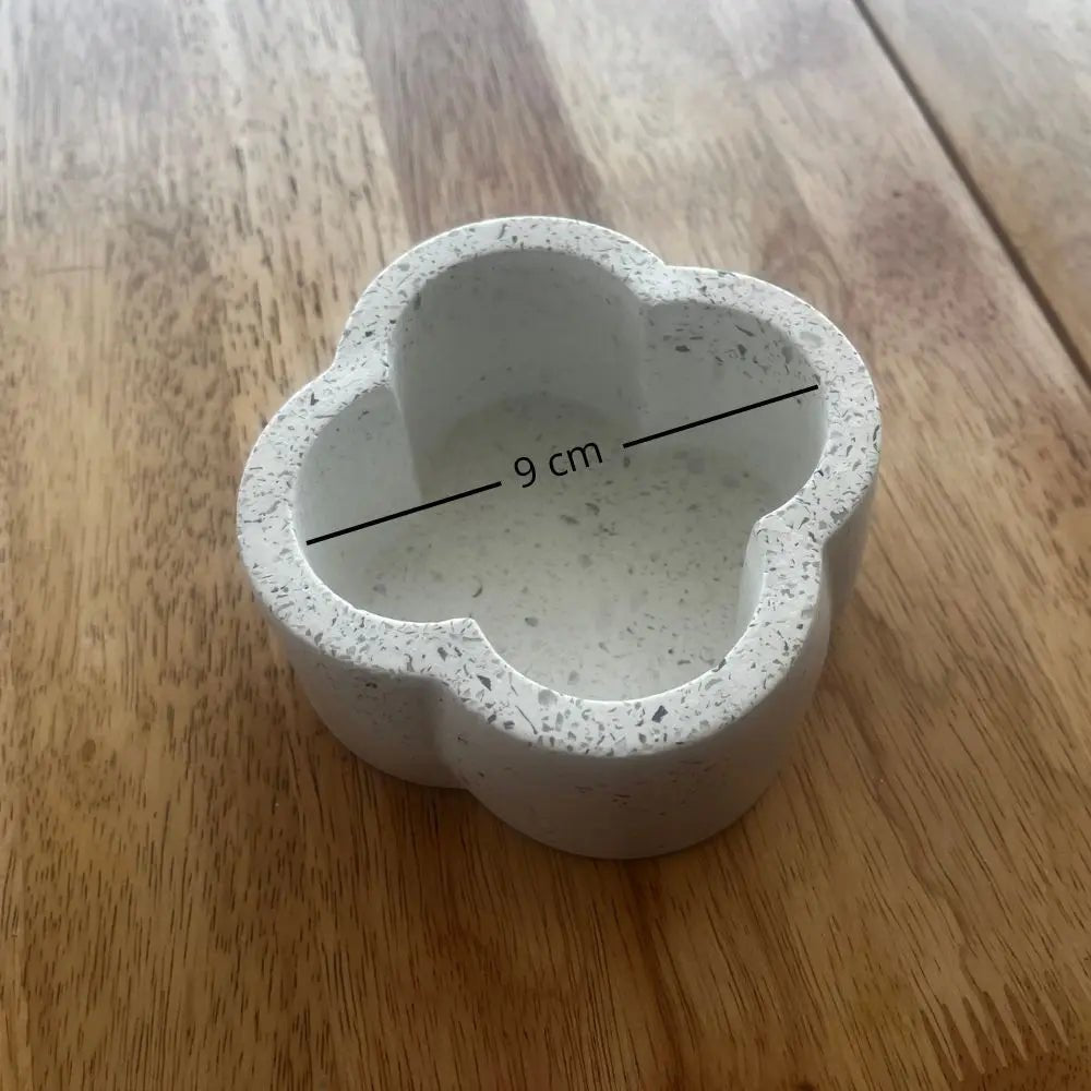 Macetero pequeño con borde en semicirculo - Glass Sand
