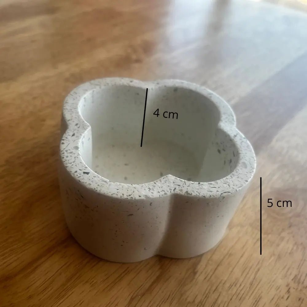 Macetero pequeño con borde en semicirculo - Glass Sand